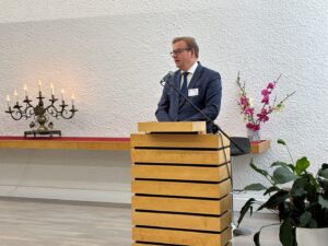 Juhlapuhe: Lasse Hautala
